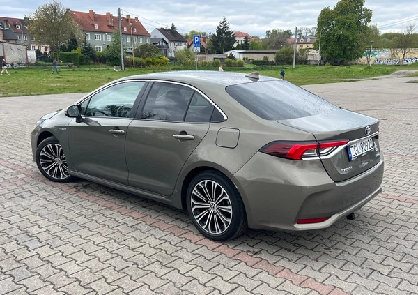 Toyota Corolla cena 80000 przebieg: 68000, rok produkcji 2019 z Nowogard małe 106